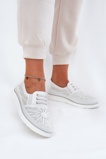 apavi    baltas krāsas Azethia 2