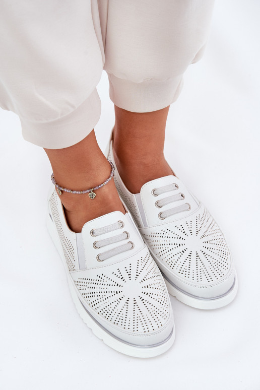 apavi    baltas krāsas Azethia