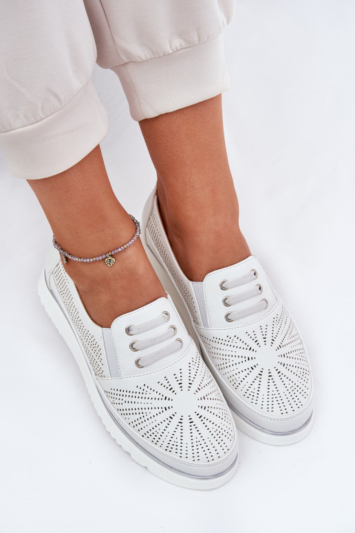 apavi    baltas krāsas Azethia