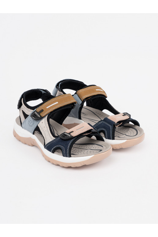 Dažādu krāsu sandales 