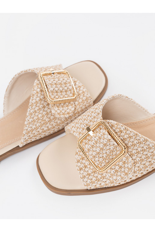 Čības bēšs-białą kratkę ar sprādzēm Čības bēšs-białą kratkę ar sprādzēm