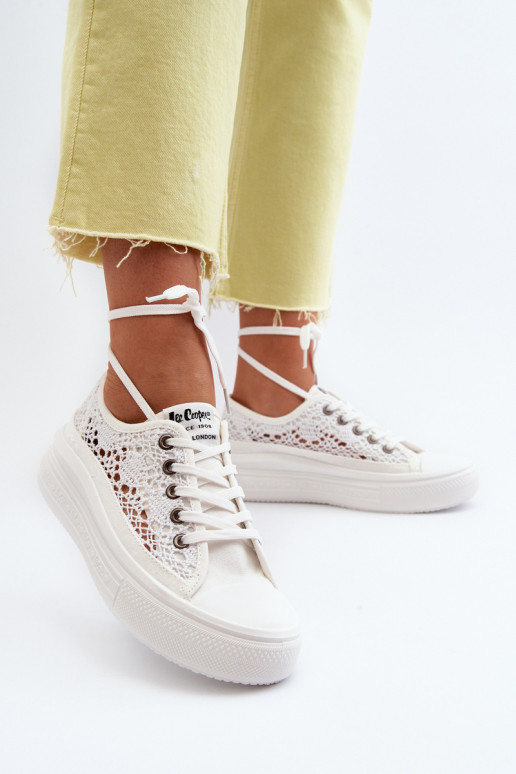 Ar mežģīnēm sieviešu puszābaki Lee Cooper LCW-23-44-1617 baltas krāsas Ar mežģīnēm sieviešu puszābaki Lee Cooper LCW-23-44-1617 baltas krāsas