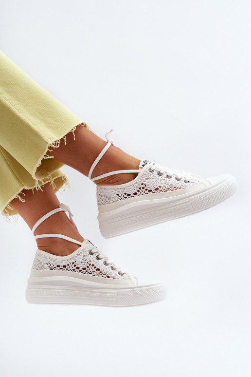 Ar mežģīnēm sieviešu puszābaki Lee Cooper LCW-23-44-1617 baltas krāsas Ar mežģīnēm sieviešu puszābaki Lee Cooper LCW-23-44-1617 baltas krāsas
