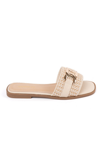 smilšu krāsas čības