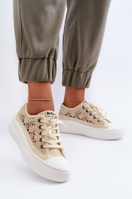 Ar mežģīnēm sieviešu puszābaki Lee Cooper LCW-23-44-1620 smilšu krāsas Ar mežģīnēm sieviešu puszābaki Lee Cooper LCW-23-44-1620 smilšu krāsas