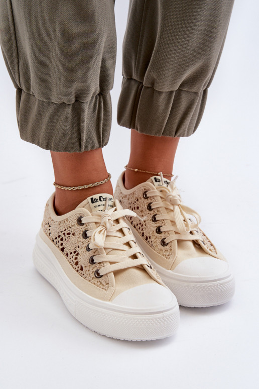 Ar mežģīnēm sieviešu puszābaki Lee Cooper LCW-23-44-1620 smilšu krāsas Ar mežģīnēm sieviešu puszābaki Lee Cooper LCW-23-44-1620 smilšu krāsas