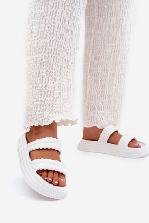 Vieglas čības uz pirksta  sieviešu čības ar platformu S.Barski ZK51-001 baltas krāsas