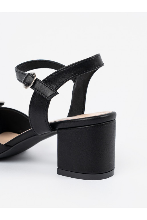 sandales uz papēža   Melnas krāsas