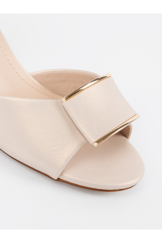 sandales uz papēža   