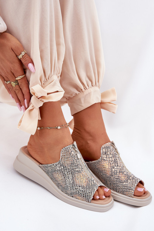 sieviešu čības  ar rāvējslēdzējiem  smilšu krāsas Irriva