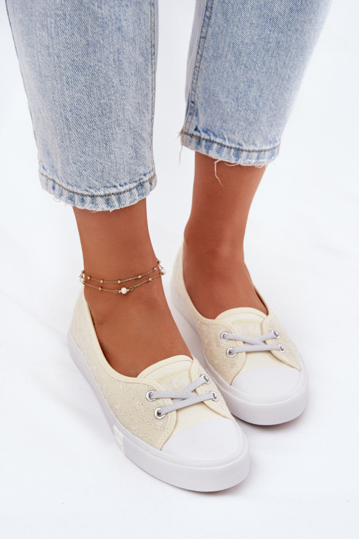 Sporta apavi sieviešu puszābaki Z Haftem Lee Cooper LCW-25-31-3445L smilšu krāsas Sporta apavi sieviešu puszābaki Z Haftem Lee Cooper LCW-25-31-3445L smilšu krāsas
