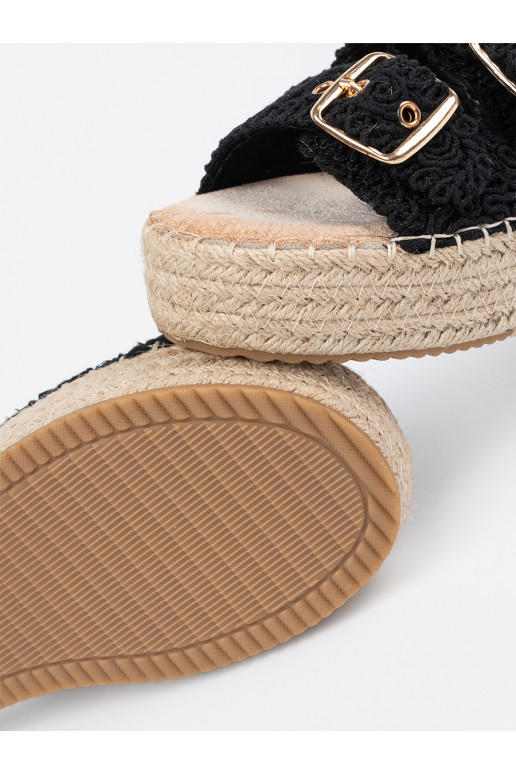 Čības Melnas krāsas  ar platformu 