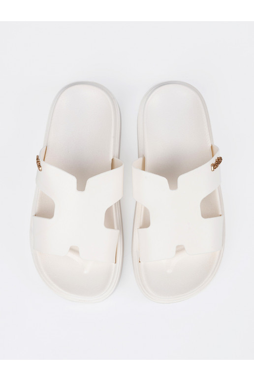 Čības  balta krāsa ar platformu