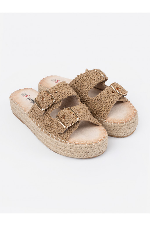 Čības   ar platformu 