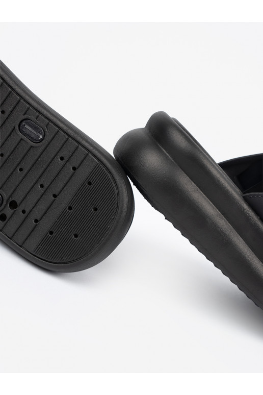 Melns čības   ar platformu Melns čības   ar platformu