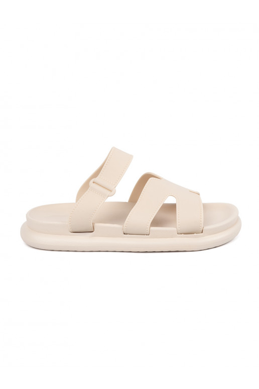 Ziloņkaula krāsas čības   