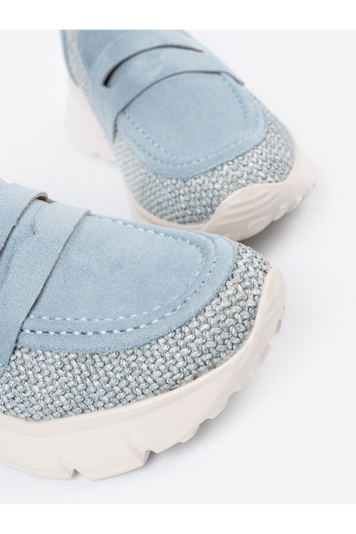 Zilas krāsas kurpes 