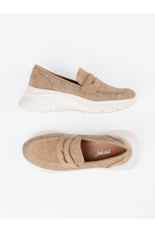 smilšu krāsas kurpes 