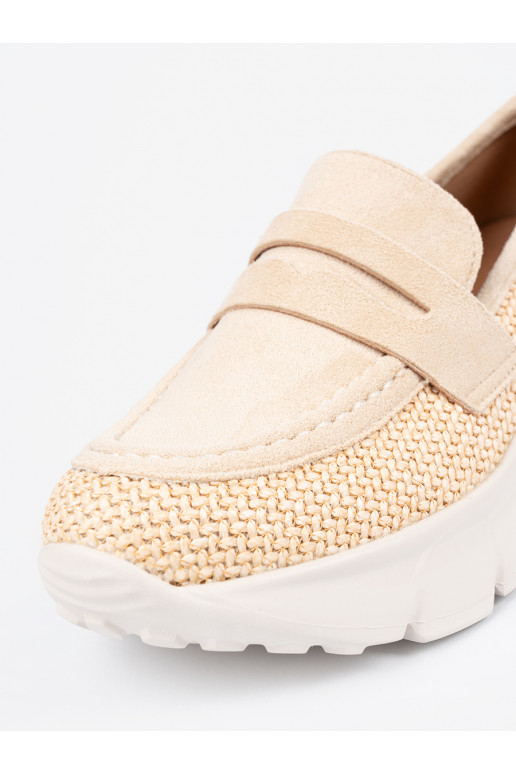 Ziloņkaula krāsas kurpes 