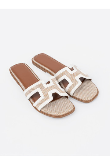 baltas krāsas čības    2