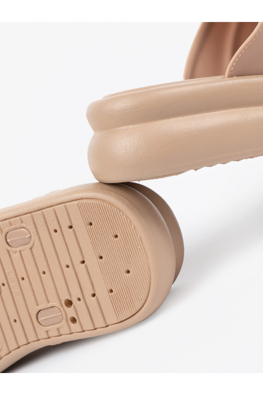 smilšu krāsas čības   ar platformu smilšu krāsas čības   ar platformu