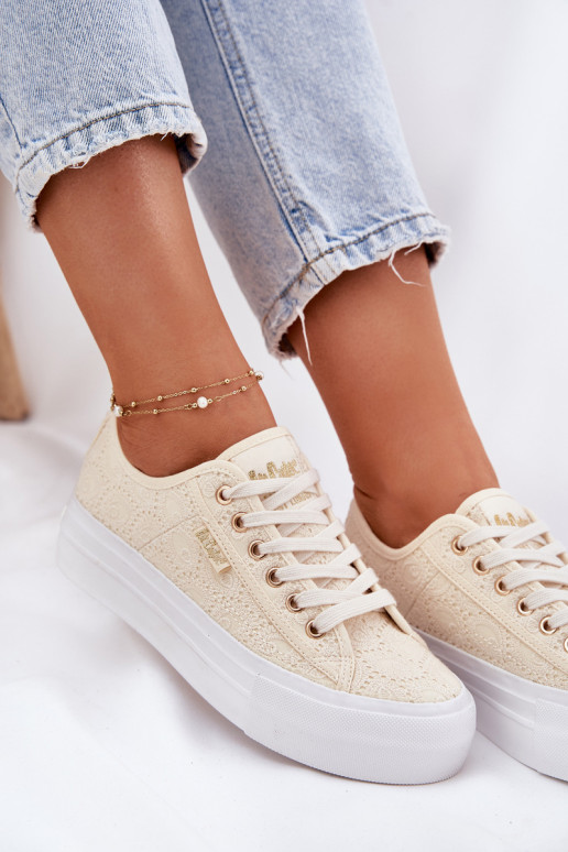sieviešu puszābaki ar mežģīnēm Lee Cooper LCW-25-31-3440L smilšu krāsas sieviešu puszābaki ar mežģīnēm Lee Cooper LCW-25-31-3440L smilšu krāsas