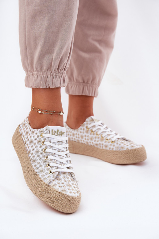 sieviešu puszābaki ar platformu  Lee Cooper LCW-25-08-3648L Baltas-Zelta krāsas  sieviešu puszābaki ar platformu  Lee Cooper LCW-25-08-3648L Baltas-Zelta krāsas