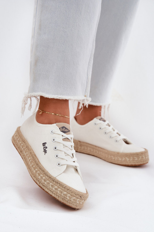Brīvā laika apavi ar šņorēm Lee Cooper LCIN-25-44-3217 baltā krāsā Brīvā laika apavi ar šņorēm Lee Cooper LCIN-25-44-3217 baltā krāsā