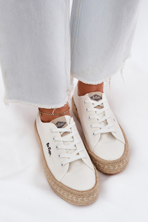 Brīvā laika apavi ar šņorēm Lee Cooper LCIN-25-44-3217 baltā krāsā Brīvā laika apavi ar šņorēm Lee Cooper LCIN-25-44-3217 baltā krāsā