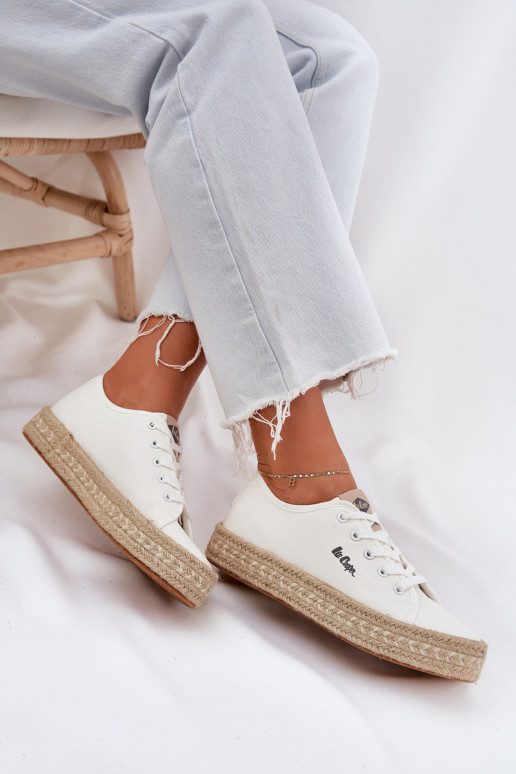 Brīvā laika apavi ar šņorēm Lee Cooper LCIN-25-44-3217 baltā krāsā Brīvā laika apavi ar šņorēm Lee Cooper LCIN-25-44-3217 baltā krāsā