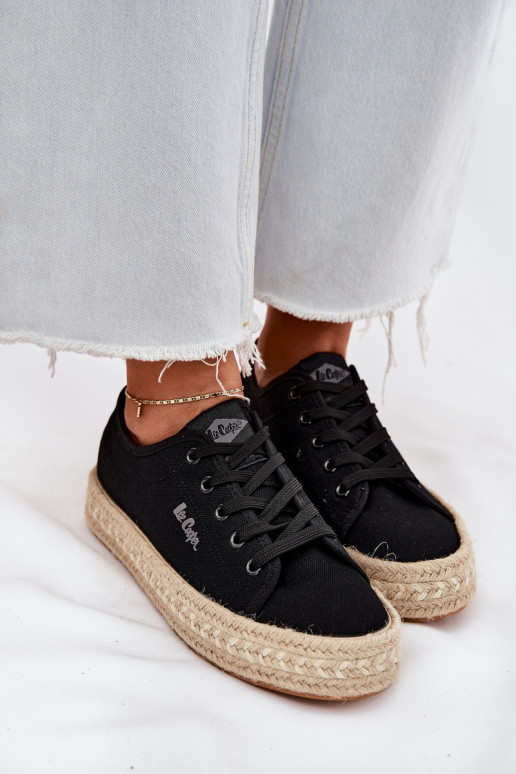 Brīvā laika apavi ar šņorēm Lee Cooper LCIN-25-44-3216 melnā krāsā Brīvā laika apavi ar šņorēm Lee Cooper LCIN-25-44-3216 melnā krāsā