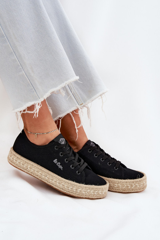 Brīvā laika apavi ar šņorēm Lee Cooper LCIN-25-44-3216 melnā krāsā Brīvā laika apavi ar šņorēm Lee Cooper LCIN-25-44-3216 melnā krāsā