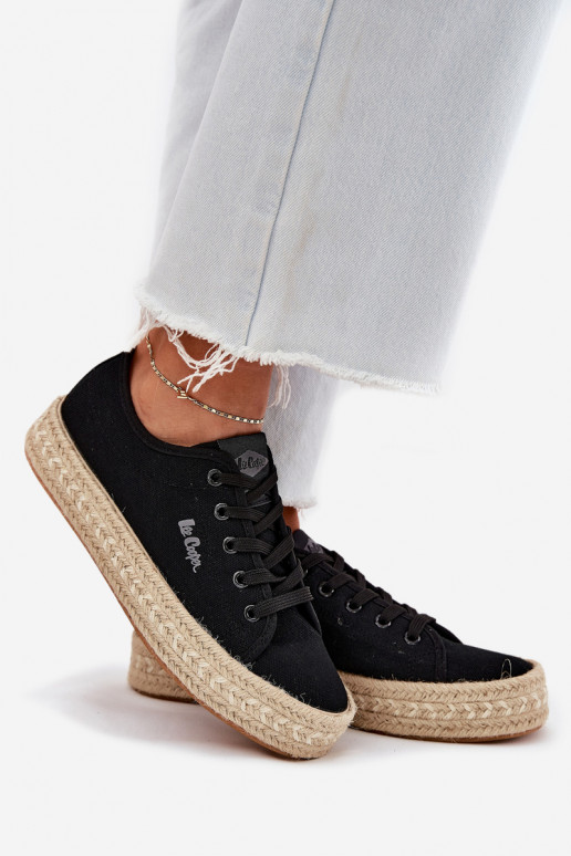 Brīvā laika apavi ar šņorēm Lee Cooper LCIN-25-44-3216 melnā krāsā Brīvā laika apavi ar šņorēm Lee Cooper LCIN-25-44-3216 melnā krāsā
