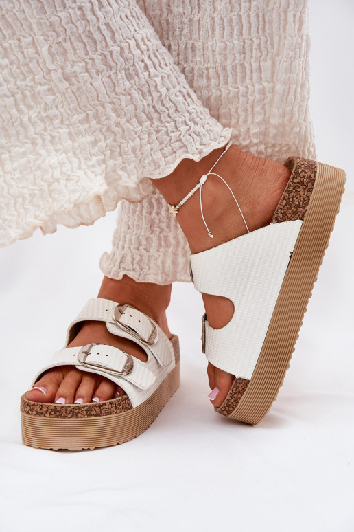 sieviešu čības Platformie ar sprādzēm Lee Cooper LCIN-25-35-3496L baltas krāsas sieviešu čības Platformie ar sprādzēm Lee Cooper LCIN-25-35-3496L baltas krāsas