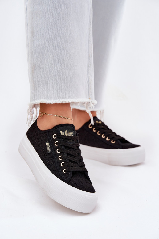 Brīvā laika apavi ar šņorēm Lee Cooper LCIN-25-31-3439L melnā krāsā Brīvā laika apavi ar šņorēm Lee Cooper LCIN-25-31-3439L melnā krāsā