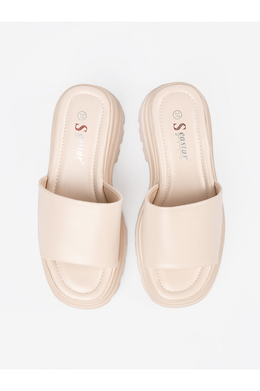 Čības ar platformu 