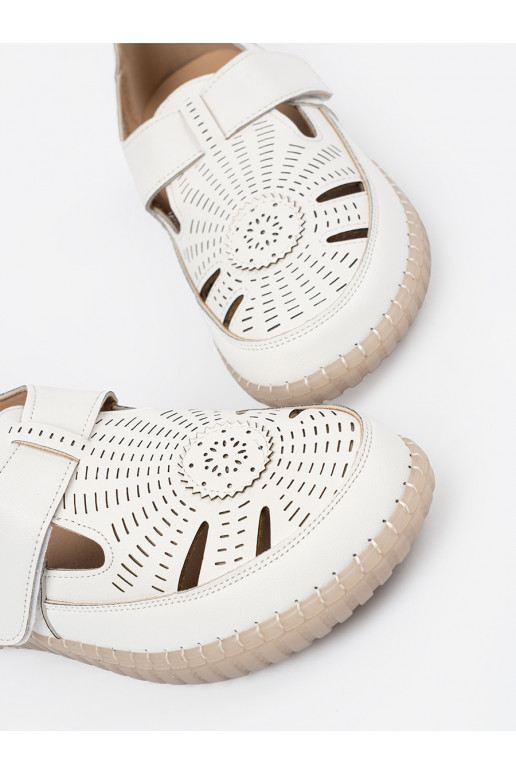 Sieviešu zābaki   balta krāsa Sieviešu zābaki   balta krāsa