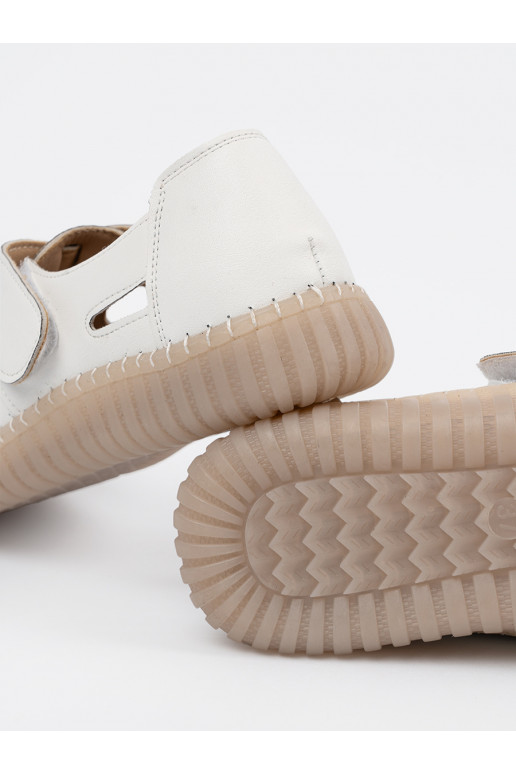 Sieviešu zābaki   balta krāsa Sieviešu zābaki   balta krāsa