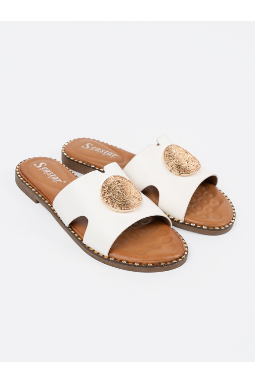 Čības balta krāsa 