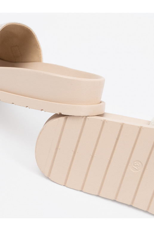 Ziloņkaula krāsas čības  ze zdobieniem