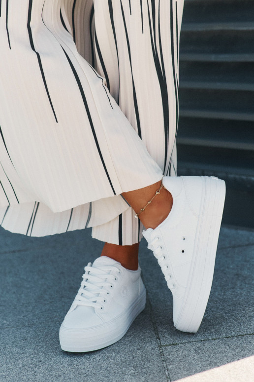 Eko   sieviešu puszābaki ar platformu Big Star RR274298 baltas krāsas Eko   sieviešu puszābaki ar platformu Big Star RR274298 baltas krāsas