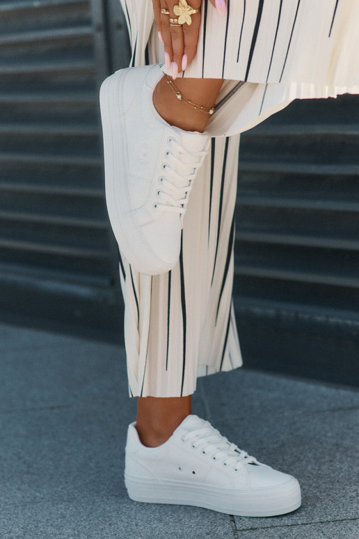 Eko   sieviešu puszābaki ar platformu Big Star RR274298 baltas krāsas Eko   sieviešu puszābaki ar platformu Big Star RR274298 baltas krāsas