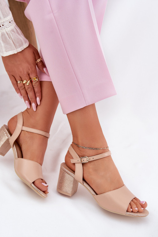 Sieviešu basenes Vinceza 20275 smilšu krāsas Sieviešu basenes Vinceza 20275 smilšu krāsas