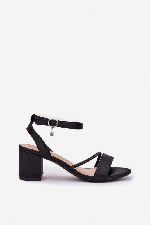 Sieviešu basenes ar mirdzošiem spīdumiņiem Vinceza 20268 Melns Sieviešu basenes ar mirdzošiem spīdumiņiem Vinceza 20268 Melns