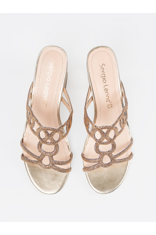 Zelta krāsas čības  uz papēža Sergio Leone Zelta krāsas čības  uz papēža Sergio Leone