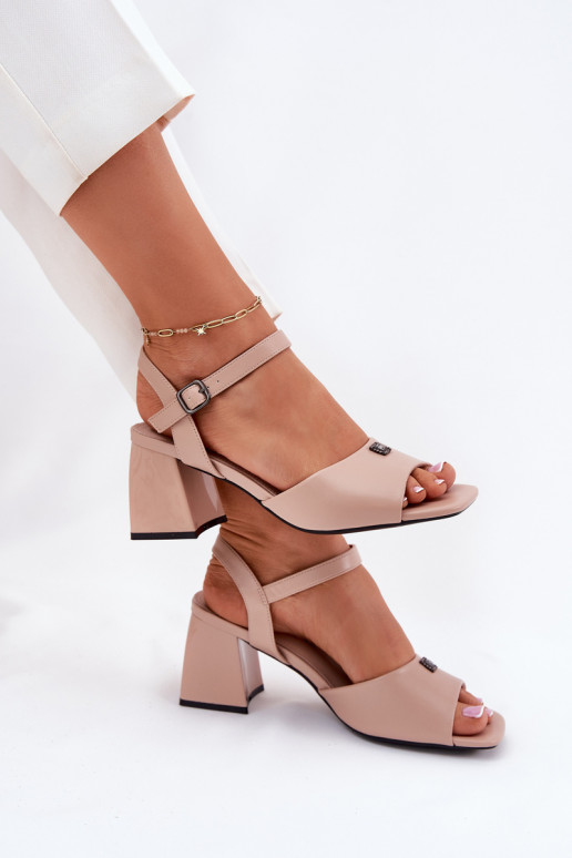 Sieviešu basenes Vinceza 62235 smilšu krāsas Sieviešu basenes Vinceza 62235 smilšu krāsas