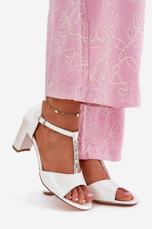 Sieviešu basenes ar dekorētiem papēžiem  baltas krāsas Triavera