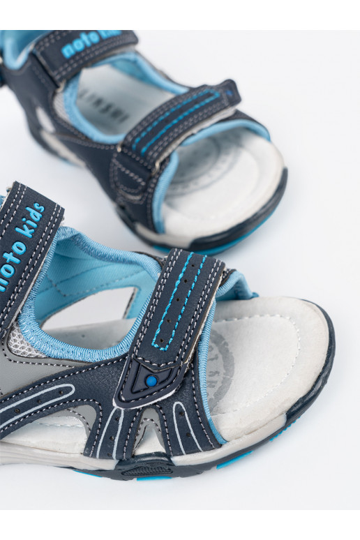 tumši zilas krāsas kurpes 