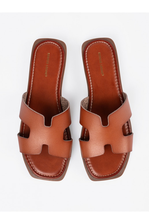 brūnas krāsas čības  