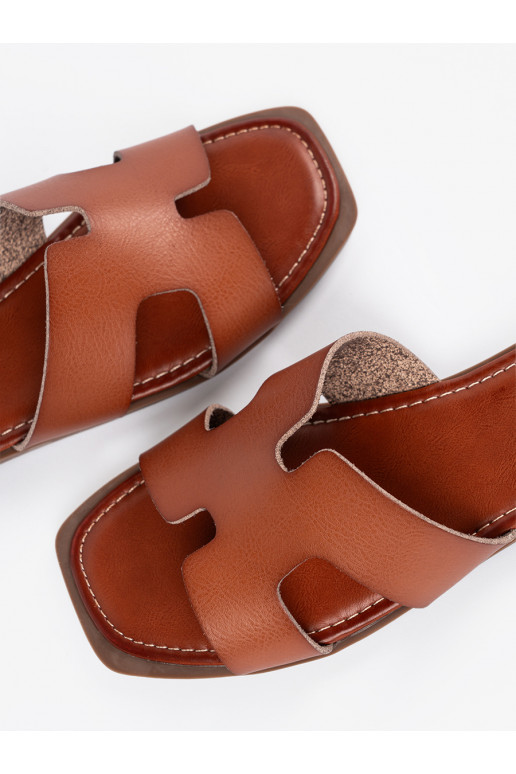 brūnas krāsas čības  